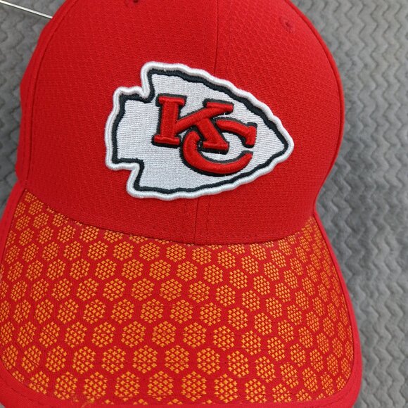 NFL Kansas City Chiefs Men's New Era Red 39THIRTY Team Classic Flex Hat M/S - Picture 5 of 9
